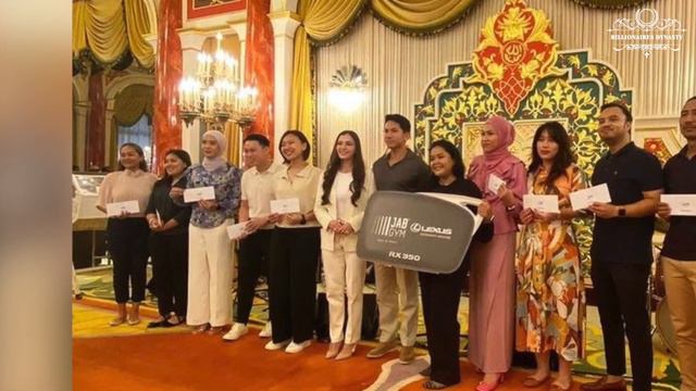 Anisha Accompanied Her Husband at The Jab Gym 4th Year Anniversary of Establishment смотреть онлайн