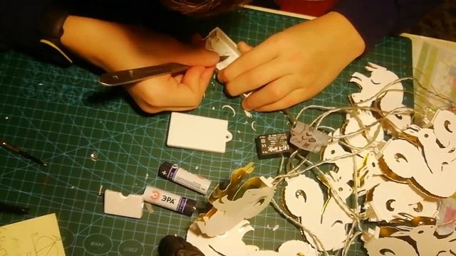 СДЕЛАЙ ЭТО СО СВОЕЙ ГИРЛЯНДОЙ! переделка гирлянды на питание от сети смотреть онлайн
