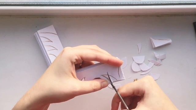 Объёмная снежинка из бумаги! Вырезаем вместе с Лёлей! Трафарет снежинок ! смотреть онлайн