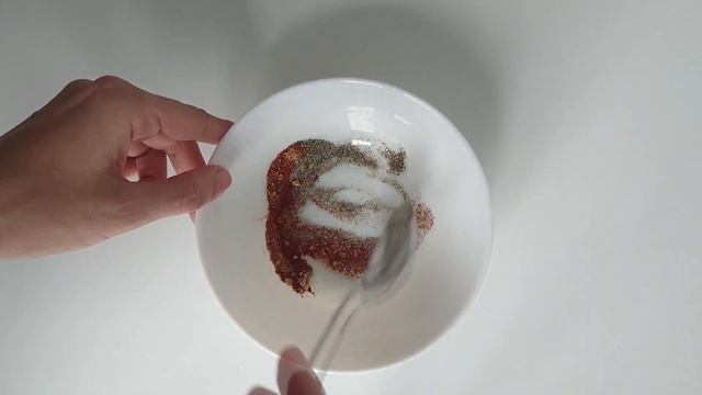 Вкуснейшая ЗАПЕЧЕННАЯ СВИНИНА В ФОЛЬГЕ со специями и чесноком смотреть онлайн