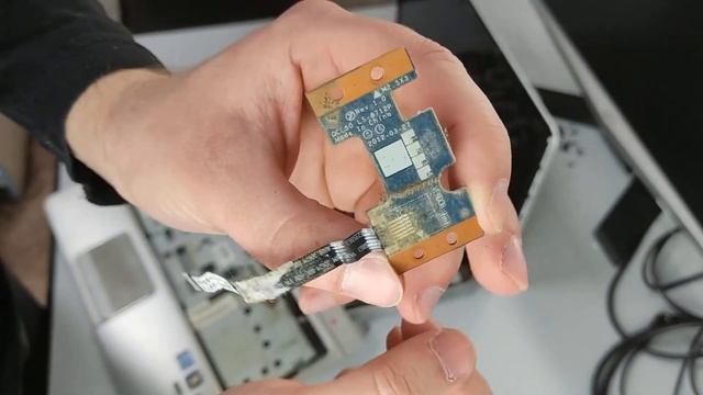 Полная разборка ноутбука HP M6-1060er Complete disassembly of the HP M6-1060er laptop смотреть онлайн