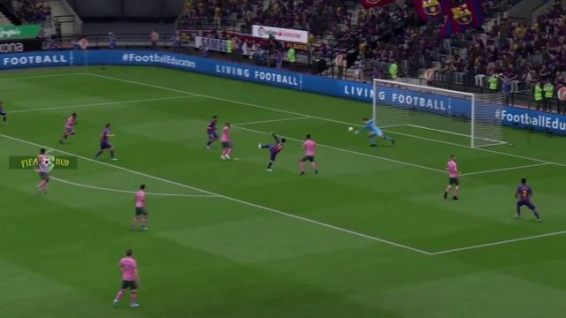 Leo Messi vs Cristiano Ronaldo Goals and Skills FIFA 2020 смотреть онлайн