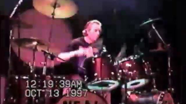 "Muscle of Love" - Alice Cooper band "Rock Legends" live at Area 51 смотреть онлайн