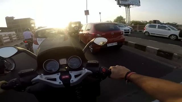APRILIA SRV 850 INDIA | SUPER SCOOTER смотреть онлайн