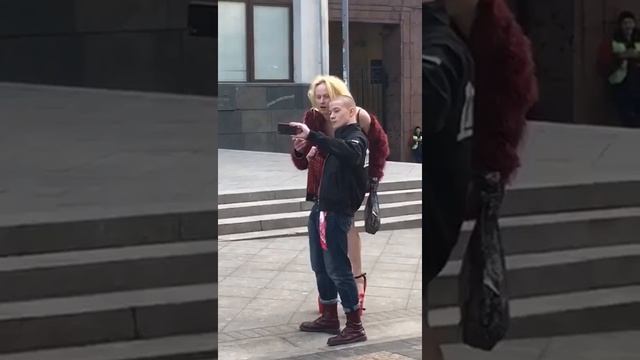 Мужик алкаш в женской одежде??? смотреть онлайн