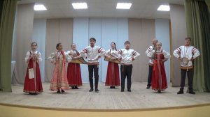 Русская народная песня "Лапти пляшут, лапти скачут"