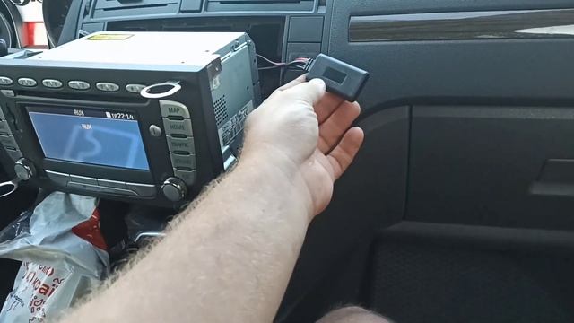 Ford C-Max встановлення Bluetooth в штатну магнітолу BLAUPUNKT FX