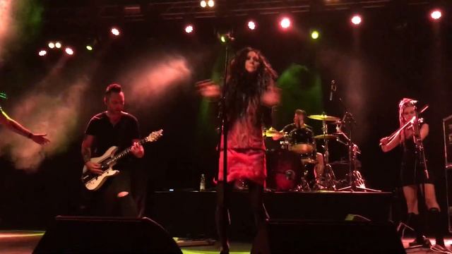 Линда - Круг От Руки @ The Circus, Helsinki смотреть онлайн