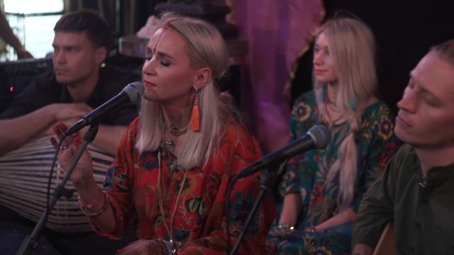 MAMAKAM - Om namo Bhagavate/mantra music смотреть онлайн