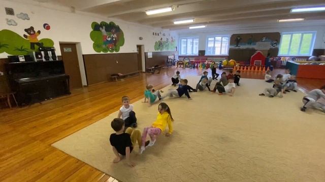 Тренировка в детском саду Рябинка 24 мая 2022 года. Киокусинкай каратэ в Климовске на Западной 12. смотреть онлайн