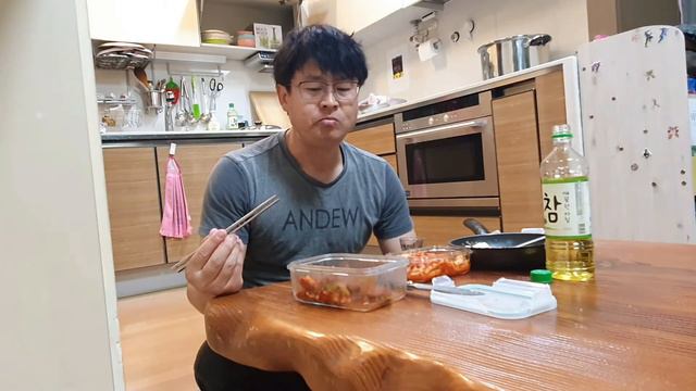 자연산뱀장어 #민물뱀장어 #민물장어 #대물장어 #인생장어 #장어탕 #문어내장 #오징어식해 #먹방 #쓸개주 #장어내장볶음 #MUKBANG смотреть онлайн