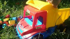 Мультик про машинки и самосвал. Игрушки для детей