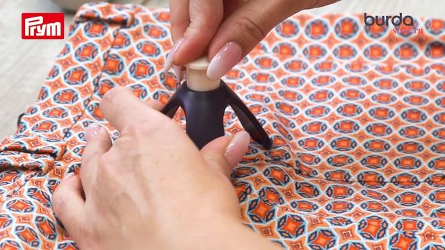 Школа шитья: как установить хольнитены на карманах брюк смотреть онлайн