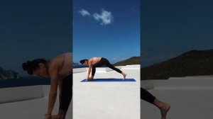 10 мин vinyasa flow практика для тех, у кого есть всего 10 минут перед работой