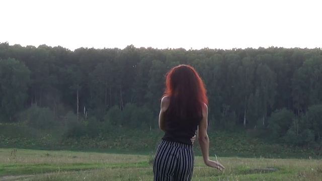 Танец в Сумерках вер.3 (на фоне леса) смотреть онлайн