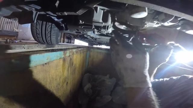 Замена масла в двигателе Mazda 3 2.0 литра смотреть онлайн