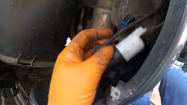 Replacing the washer pump Renault Megane/ Замена насоса стеклоомывателя Renault Megane смотреть онлайн