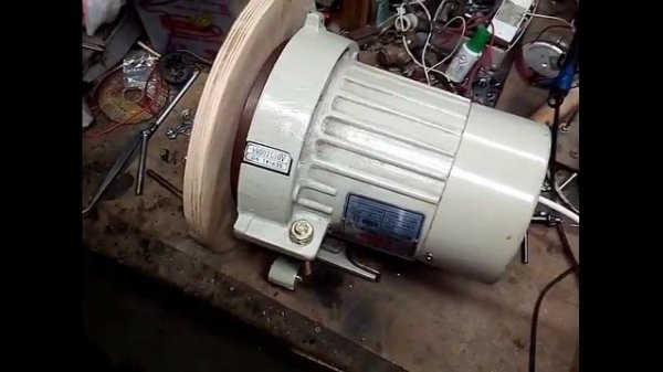 Дисковый шлифовальный станок своими руками .Disc Grinding Machine.