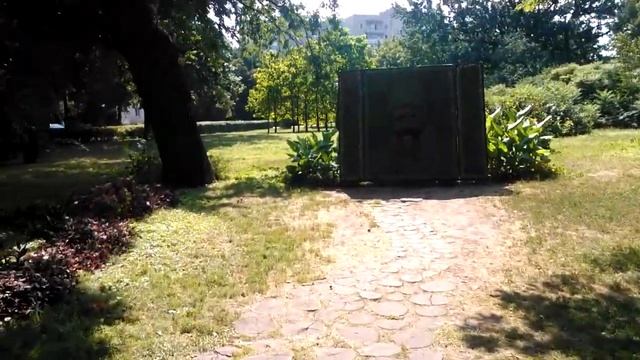 Портреты из живых растений Тараса Григорьевича Шевченко и Николая Васильевича Гоголя смотреть онлайн
