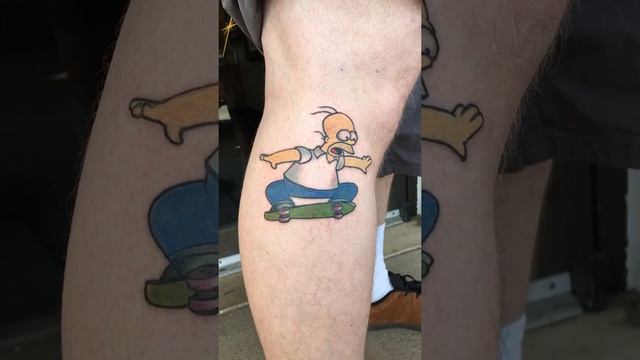 Homer Simpson jumps the Springfield gorge Tattoo смотреть онлайн