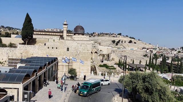 Вид на Котель и Археологический парк-Центр Давидсона. смотреть онлайн