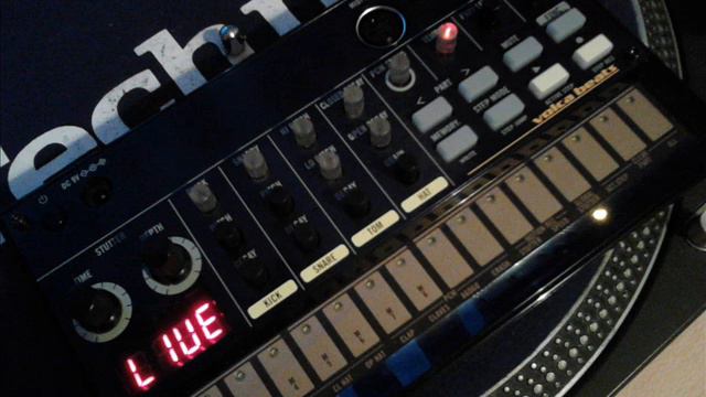 Korg Volca Beats 808 Groove смотреть онлайн