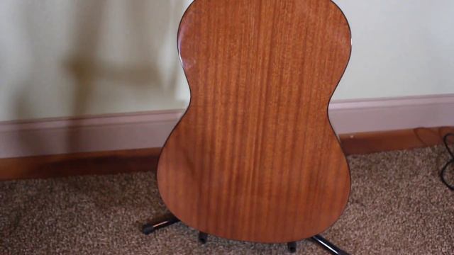 A Donner Classical Guitar? The DCG-162BR Acoustic Guitar | Unboxing & Review смотреть онлайн
