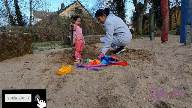 Zo's World Episode #4: Normal Day at the Playground смотреть онлайн