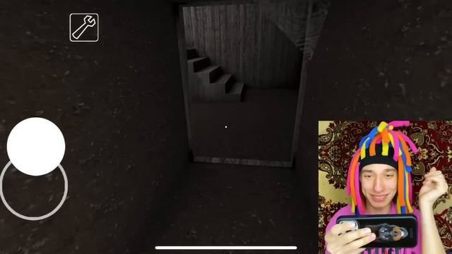 КИТАЙКА ИГРАЕТ В GRANNY (ЗЛАЯ БАБКА)