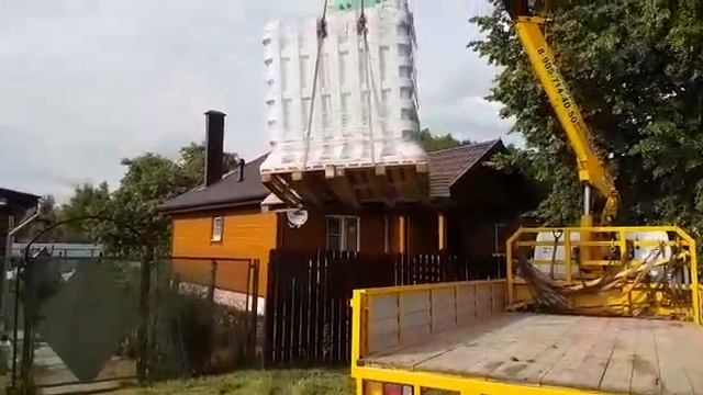 Разгрузка пластикового погреба Tortila