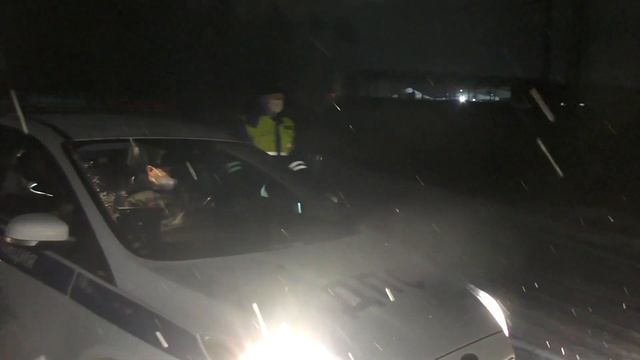 Три плюс два. Во время рейда сотрудники ГИБДД Ревды задержали пьяных и бесправных водителей смотреть онлайн
