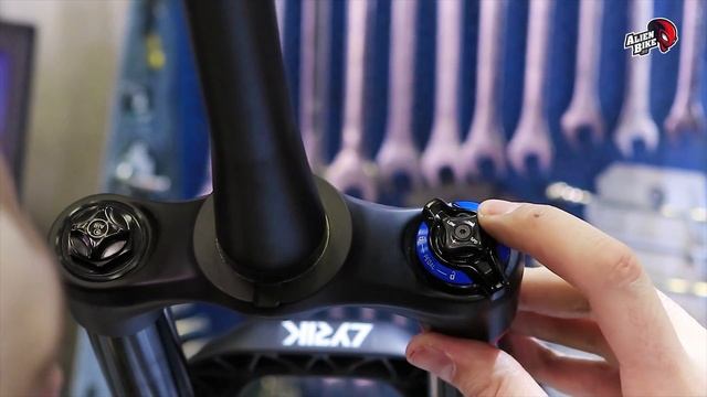 Вилка RockShox Lyrik RCT3 | Распаковка