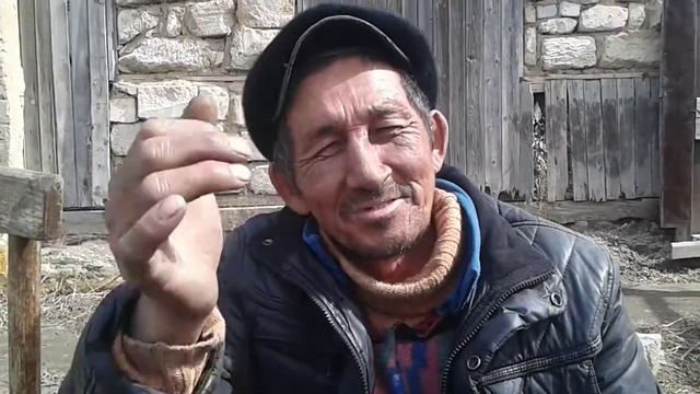 Пьяны мужик паёт казакскую песьню смотреть онлайн