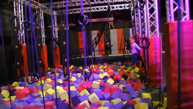 Детские прыгалки в Сакраменто смотреть онлайн