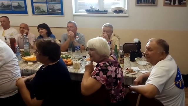 Вице-адмирал Дорогин исполняет песню собственного сочинения. смотреть онлайн