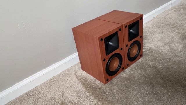 Klipsch R-14M Reference Series Home 2 Way Bookshelf Speakers смотреть онлайн