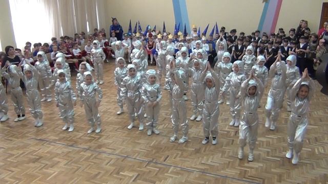 Флешмоб 1-ые классы. Одесса. Школа №13 . Видео 6 смотреть онлайн