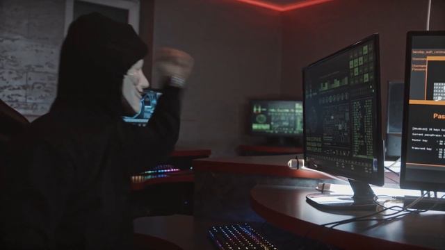 Что такое eSIM и почему ХУЖЕ физической (или лучше?)