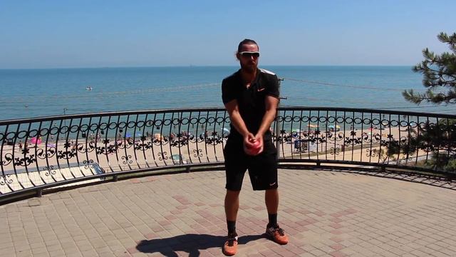 Способ двуручного удара слева в теннисе BACKHAND смотреть онлайн