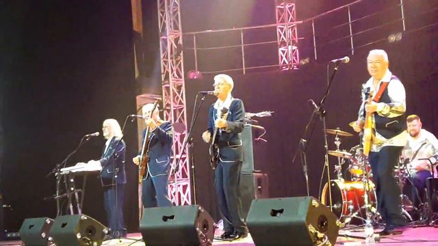 Люди встречаются 18.11.2021 смотреть онлайн
