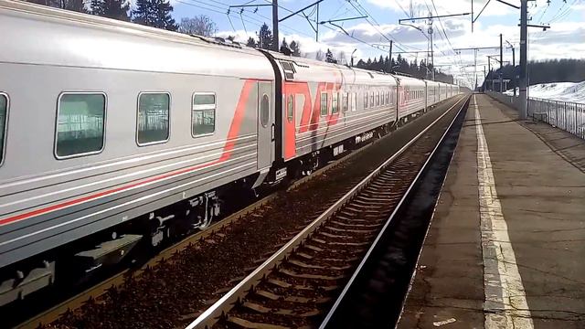 2016 | ЧС7-203 Фирменный поезд 104Я Москва — Ярославль смотреть онлайн