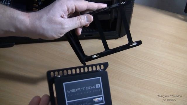 Установка SSD. Пример установки SSD 2.5 дюйма в корпусе CoolerMaster смотреть онлайн