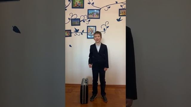 Анастасия Орлова «Про чемодан» смотреть онлайн