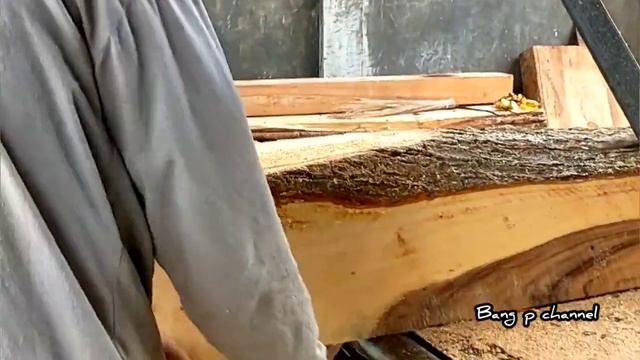 Membelah kayu trembesi sebelum diserkel - Gergaji mesin stihl 070 смотреть онлайн