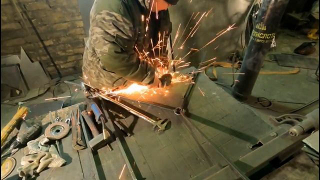 ТРЕНОГА ДЛЯ КОСТРА ЗА 350 РУБЛЕЙ ! САМЫЙ ПРОСТОЙ ВАРИАНТ! смотреть онлайн