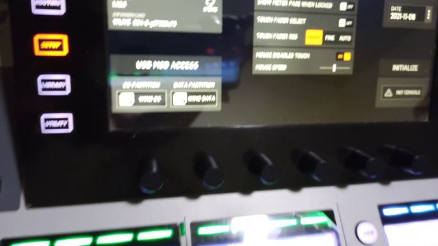 WING BEHRINGER control de la pantalla con el MOUSE смотреть онлайн