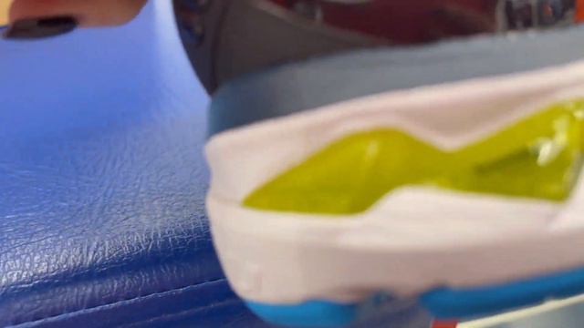 Перечисляю основные преимущества мужских беговых кроссовок ASICS Gel-Kayano 27 и удивляюсь их цене