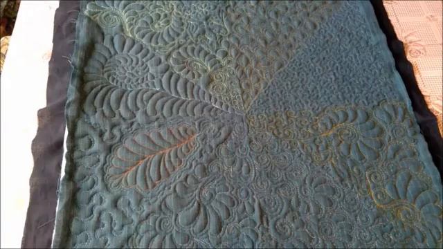 Худею на табуретке !!  (сшила чехол и простегала )