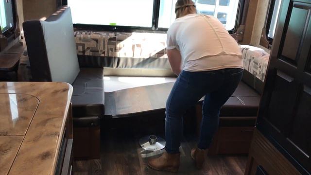 How to convert your RV dinette into a bed смотреть онлайн