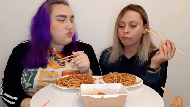 Mukbang Мукбанг Вок лапша Wok Морс Кимчи Kimchi Разговоры обо всем смотреть онлайн